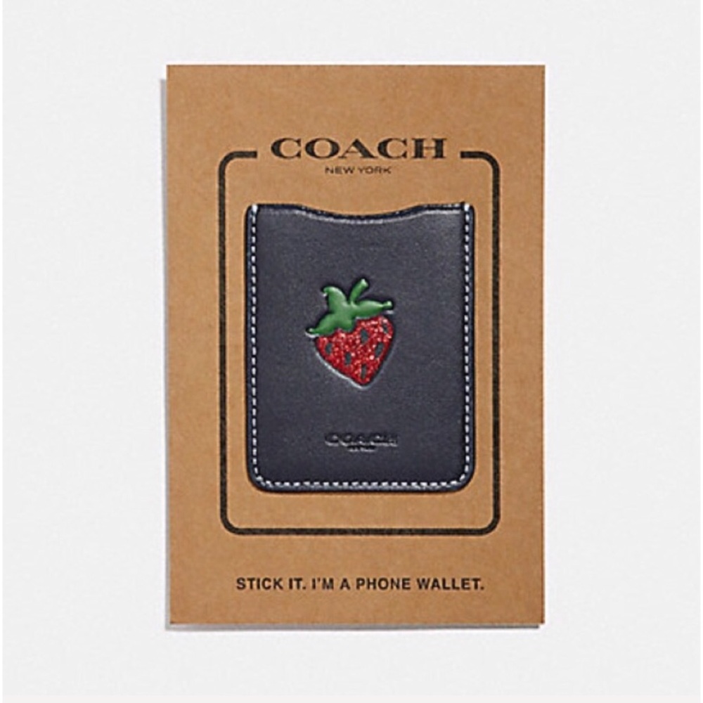 ⚡️SALE LIMITED TIME 🍓 Motif Coach Phone Pocket